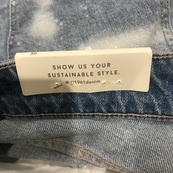 NWT DL1961 Karlie Boyfriend short color is Dunbar - Picture 9 of 11